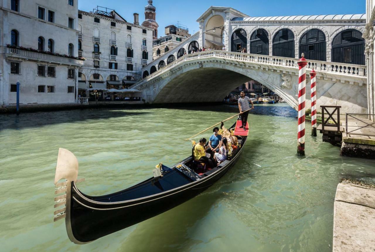 Ca Zulian Amazing Canal View Apartment Veneţia Exterior foto